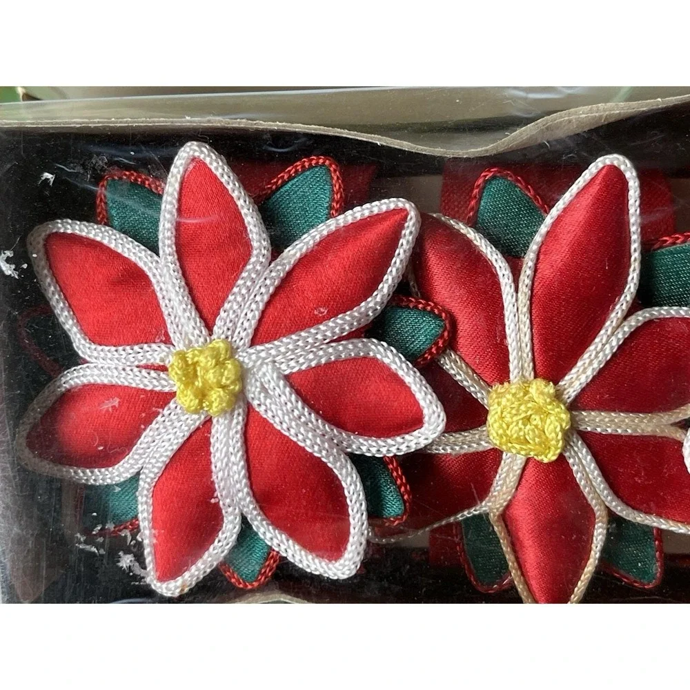 Christmas Poinsettia Cloth Material Napkin‎ Rings Holders Set Of 4 Orig Box